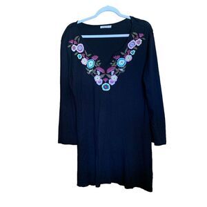 CIATE Womens Size XL Black Floral Embroidered Tunic Top Stretch Artsy Blouse
